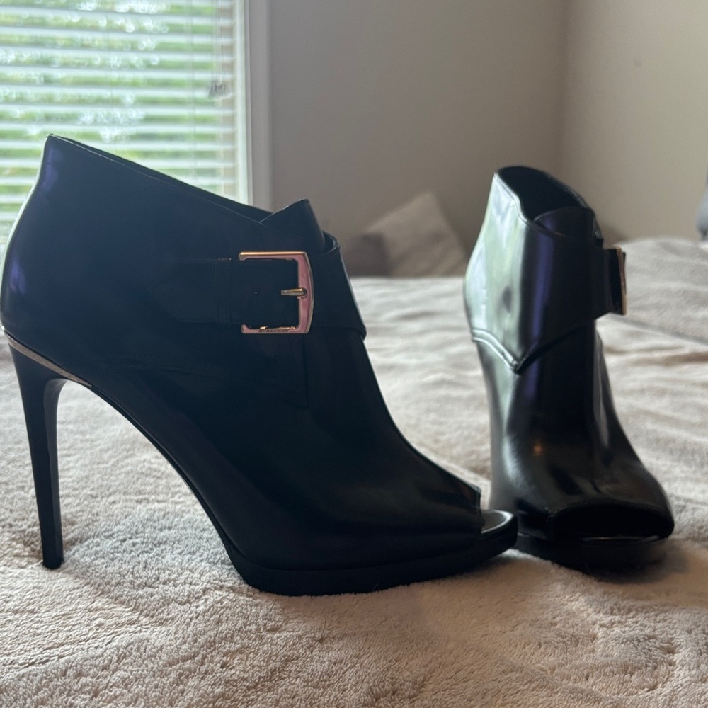 Burberry Black Heeled Boots with Buckle